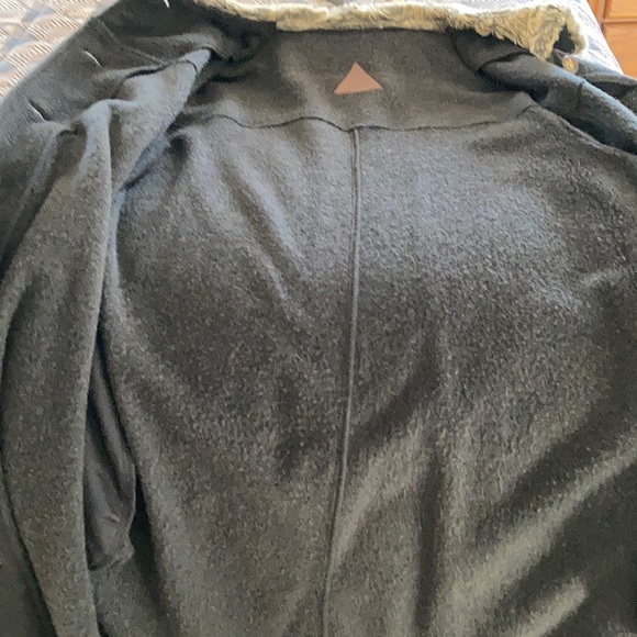 Wool blend Fleece Coat - Picture 9 of 11